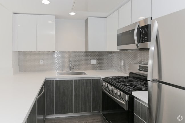 1BR, 1.5BA - 800 SF - 8748 Reading - Townhouse Apartments