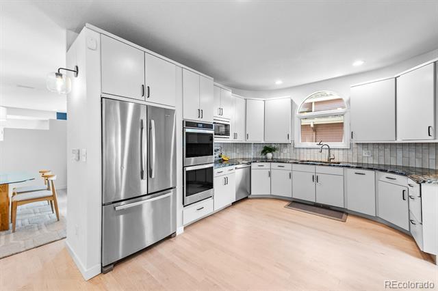 Building Photo - 1065 S Race St