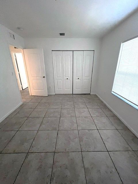 Building Photo - 4039 NW 31st Ave
