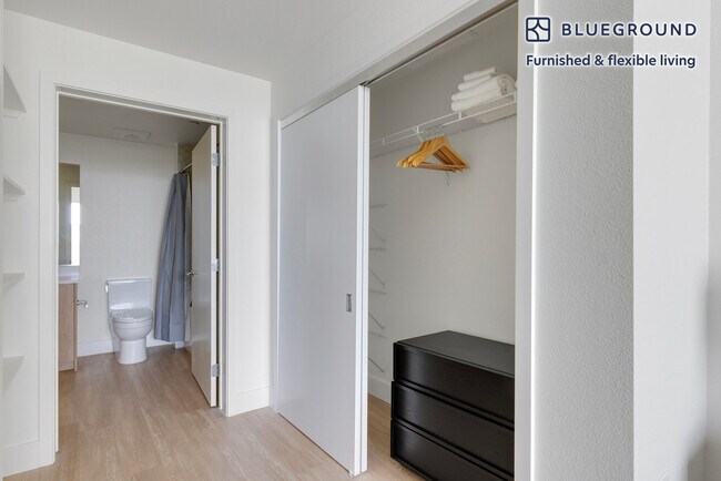 Building Photo - 1 Adrian Ct