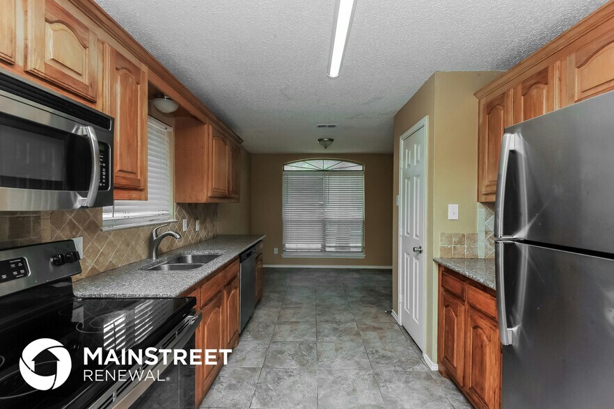 Building Photo - 1207 Cardinal Oaks Dr