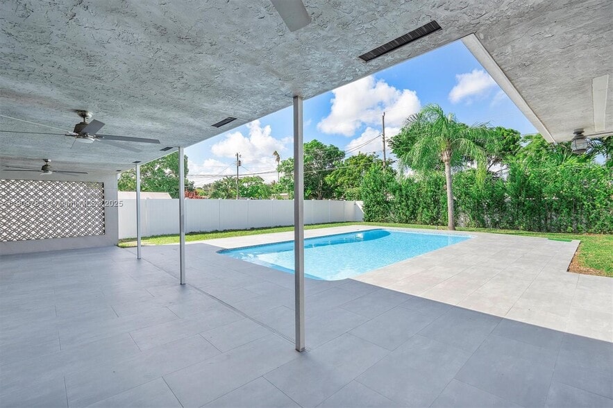 Building Photo - 4309 Jackson St