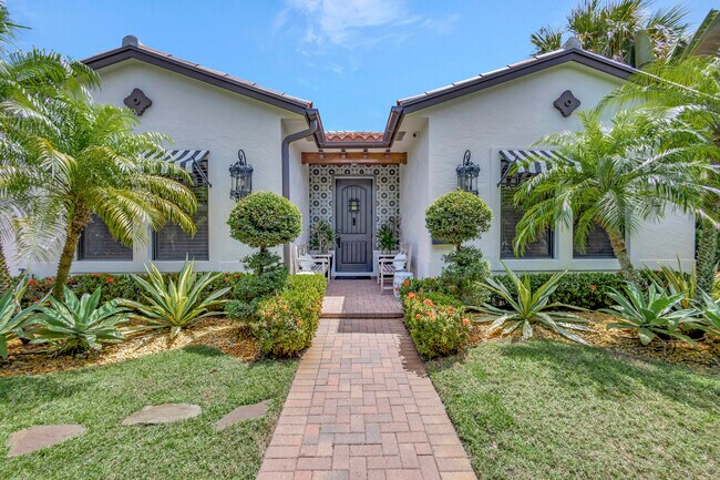 Building Photo - 1216 N Palmway