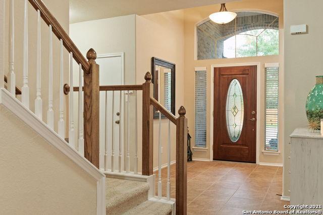 Building Photo - 8415 Spicewood Bend