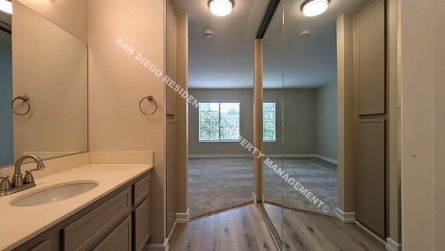 Building Photo - 10970 Summerdale Way