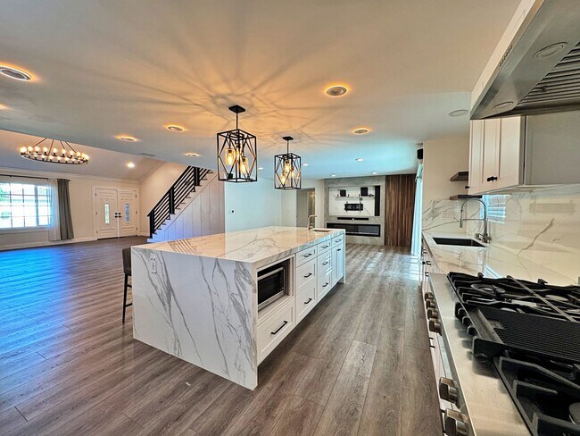 Building Photo - 16419 Bear Meadow Cir