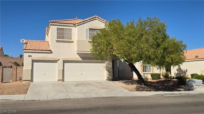 Building Photo - 3902 W El Campo Grande Ave