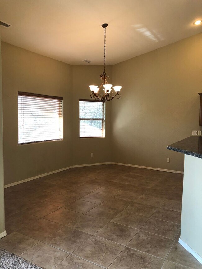 Building Photo - Four Bedroom Home w/3 Car Garage in Prescott