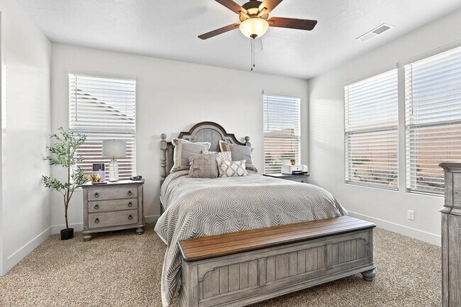 Building Photo - 3 Bedroom Home in Washington's Premier Bri...