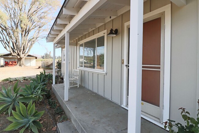 Building Photo - 1650-1650 W Los Angeles Ave