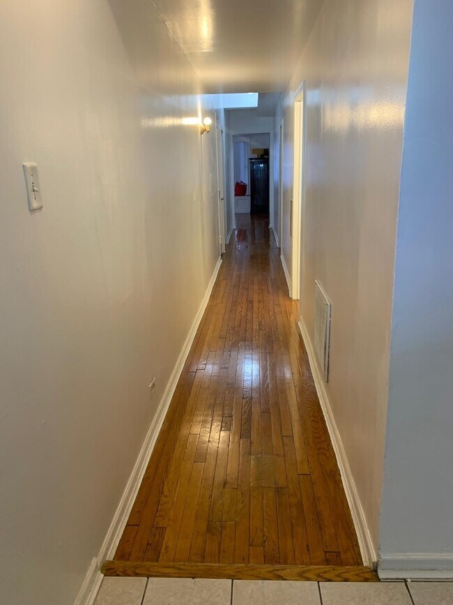 Building Photo - 4841 S Evans Ave