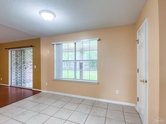 Building Photo - 9121 Sebring Dr