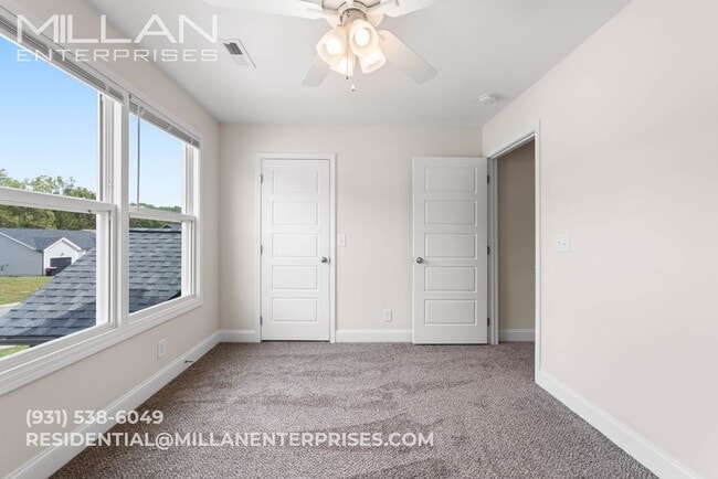 Building Photo - Spacious & Updated 3/2.5 Home Near Fort Ca...