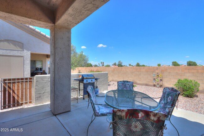 Building Photo - 1412 N Desert Willow St