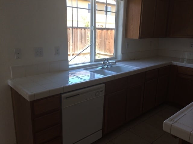 Building Photo - 2328 S Fallbrook Dr