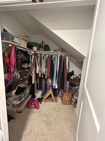 Building Photo - 9114 Walden Rd