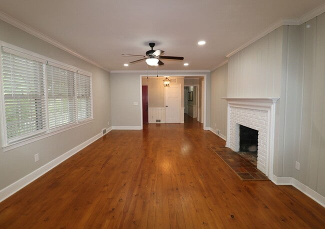 Building Photo - 2832 Monticello Dr