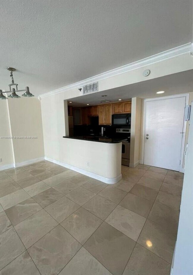 Building Photo - 770 Claughton Island Dr