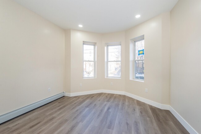 Building Photo - 211 65th St