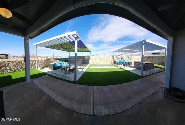 Building Photo - 7369 Dewberry Dr