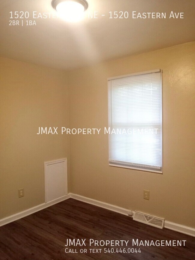 Building Photo - 1520 Eastern Ave NE