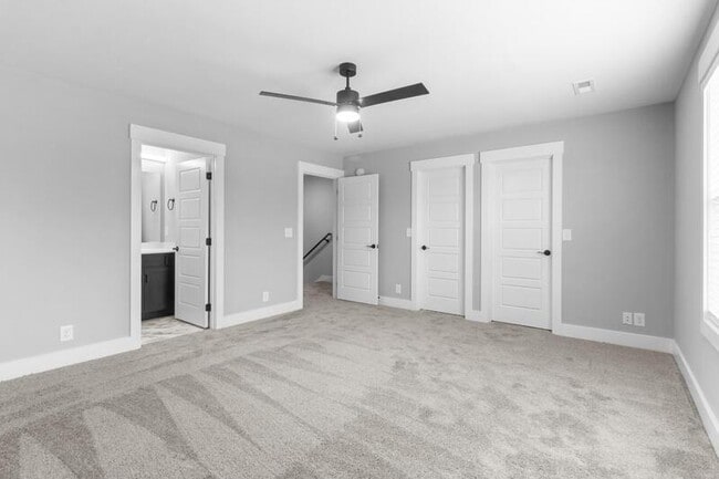 Building Photo - 303 Jonathan Wade Cir