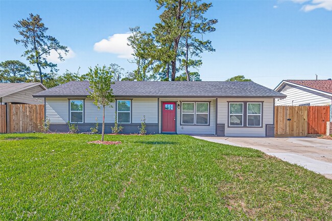 Primary Photo - 10531 Royal Oaks Dr