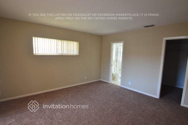 Building Photo - 5220 SW 8th Ct