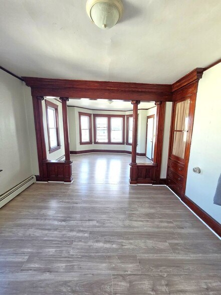 Building Photo - 23 Paradis Ave