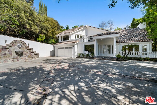 Building Photo - 16221 Elisa Pl