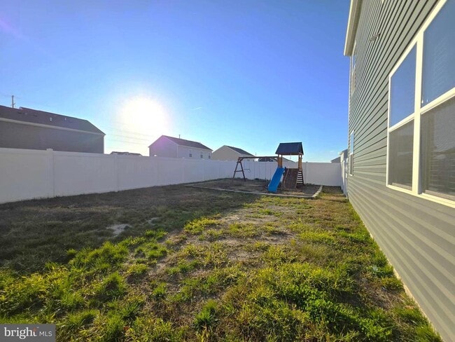 Building Photo - 374 Robbins Farm Rd