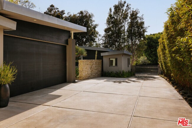 Building Photo - 43 Haldeman Rd