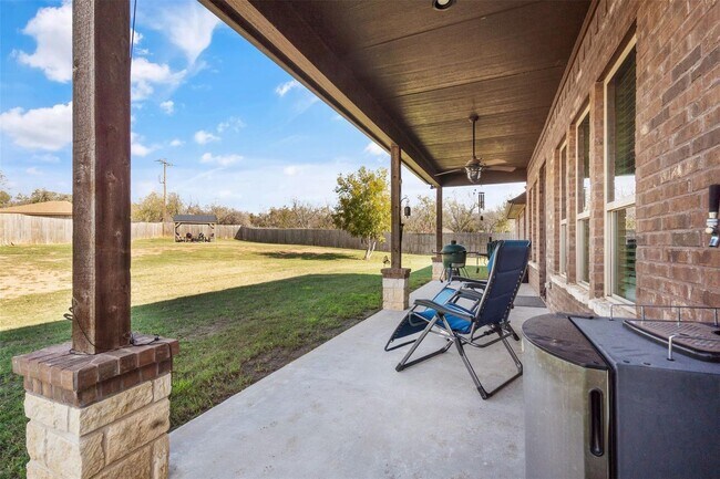 Building Photo - Beautiful Home In Pecan Planation