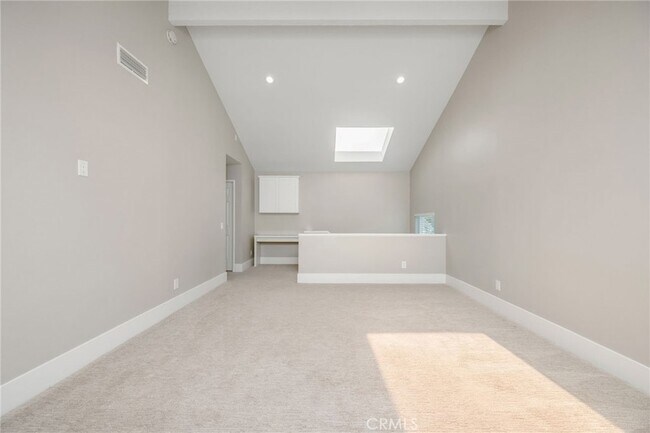 Building Photo - 33372 Breezy Pl