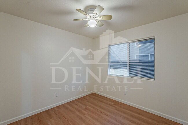 Building Photo - 3980 E Pinon Ct
