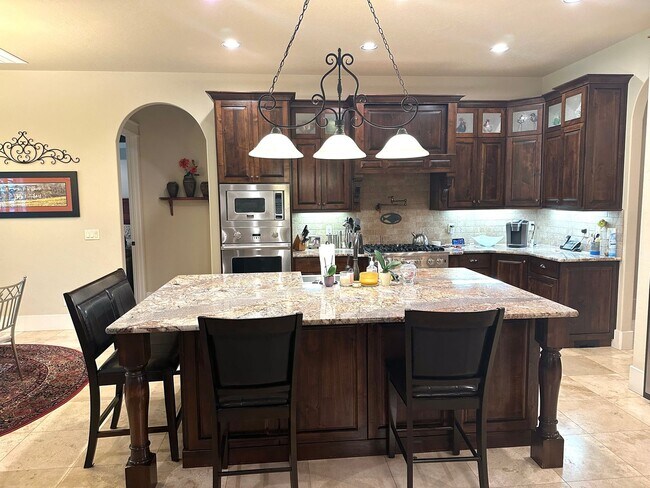 Building Photo - Exquisite Corrente Bello Home in Eagle