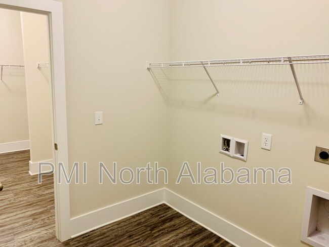 Building Photo - 3211 Jordan Farm Cir