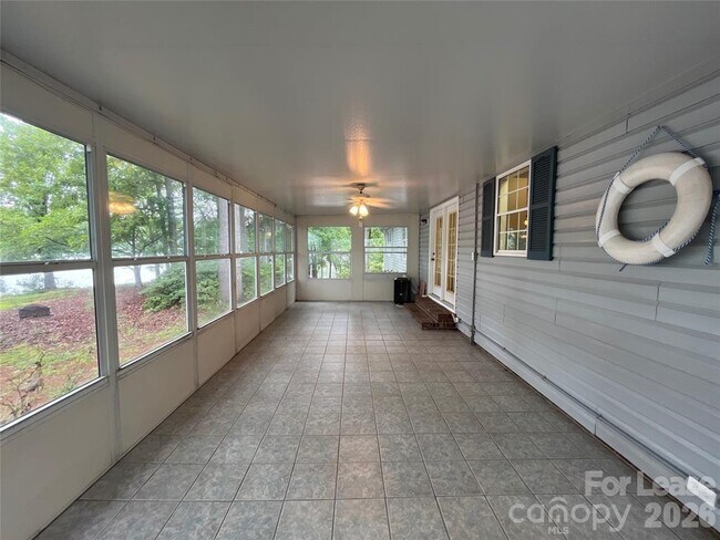 Building Photo - 447 Kemp Rd