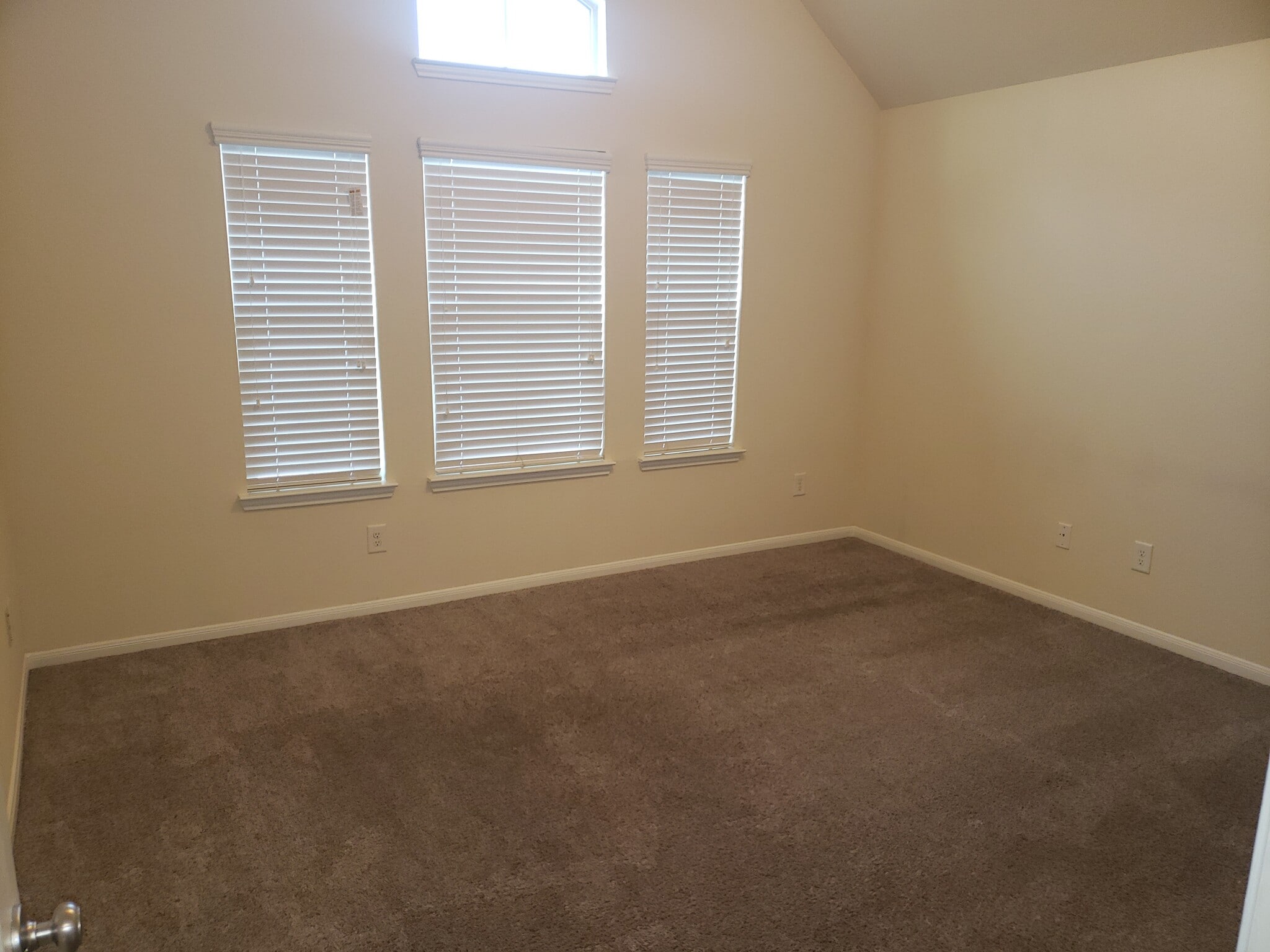 Large Master Bedroom - 14903 Orchid Meadow Dr