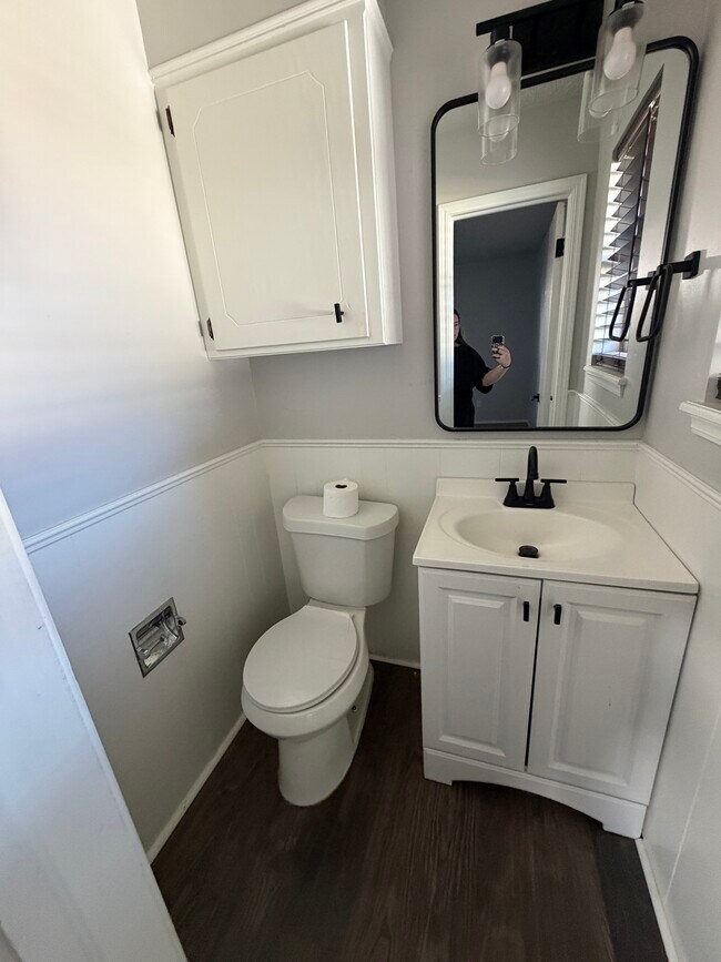 Building Photo - 7521 NW 28th St