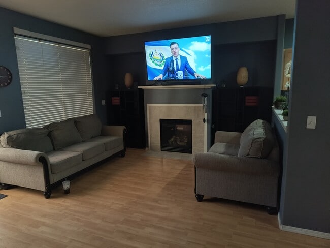 Living space - 6334 SW Vinwood Ter