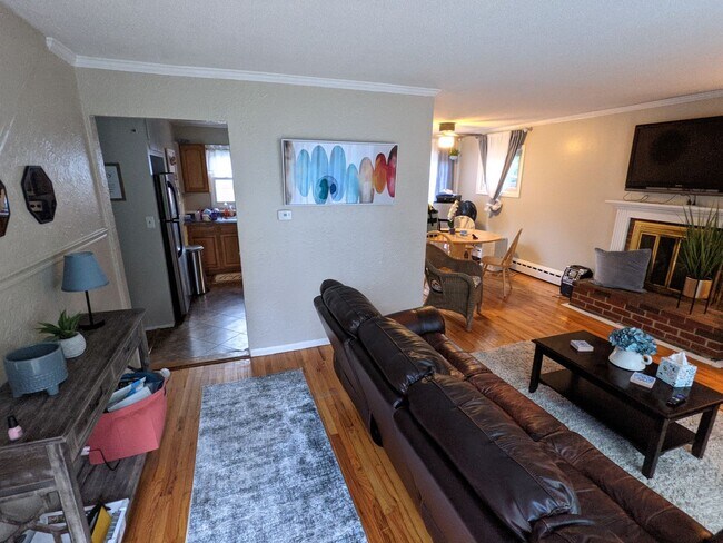 Building Photo - 73 Emerald Rd