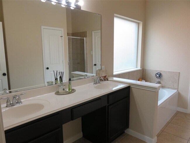 Building Photo - 21390 Village Crossing Ln