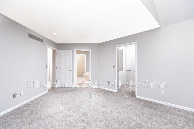 Building Photo - 403 Teelin Dr
