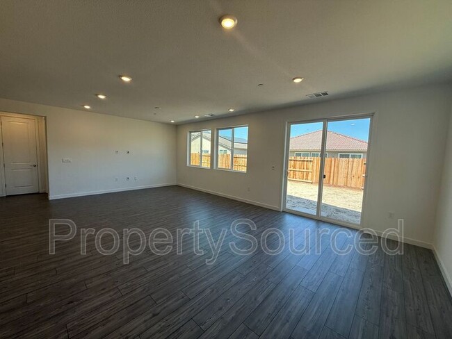 Building Photo - 1788 Shingle Ave
