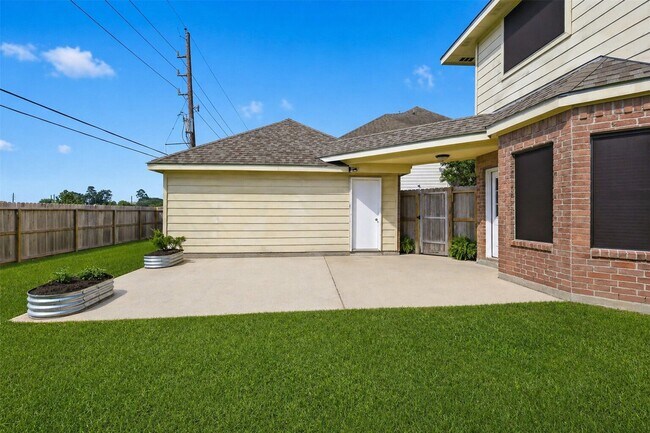 Building Photo - 19011 Polo Meadow Dr