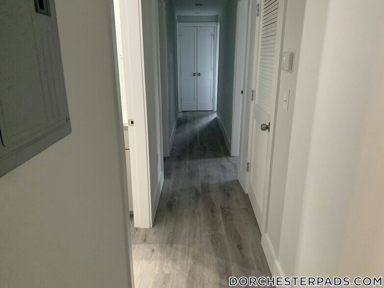 Building Photo - 86 Fayston St