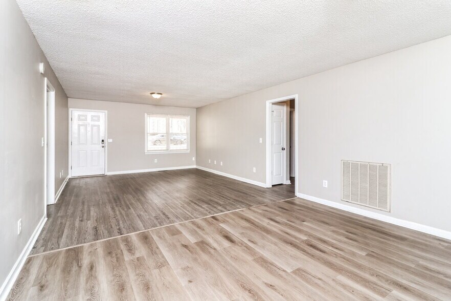 Building Photo - 56 Habersham Cir NE