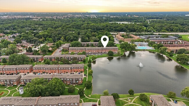 Building Photo - 9388 Bay Colony Dr