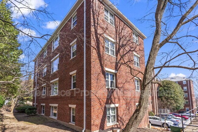 Building Photo - 1404 12th St N